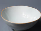 白磁刻花茶碗